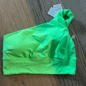 Align asymmetrical c/d bra